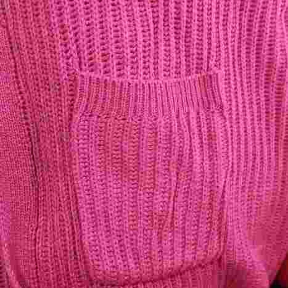 💗 PLUS Pink Cardigan 💗 - Picture 5 of 6